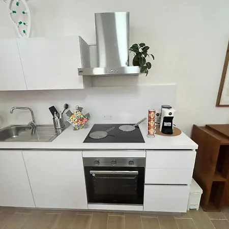Volare House * בארי